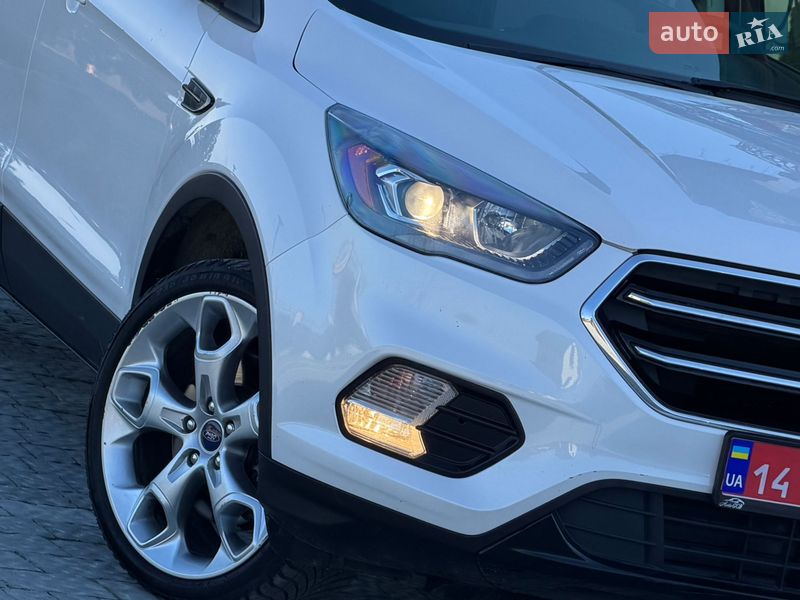Позашляховик / Кросовер Ford Escape 2018 в Дрогобичі