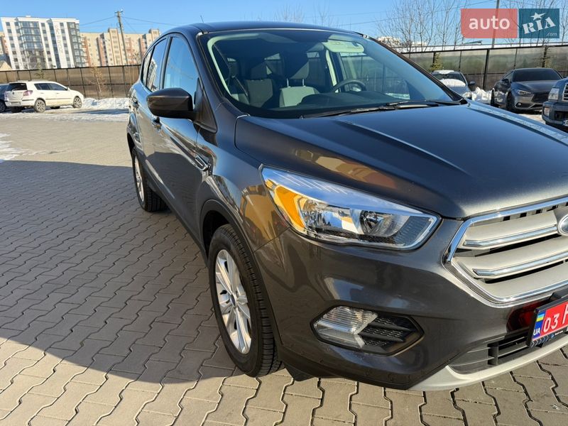 Позашляховик / Кросовер Ford Escape 2018 в Луцьку