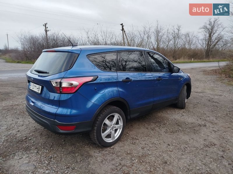 Внедорожник / Кроссовер Ford Escape 2016 в Кременчуге