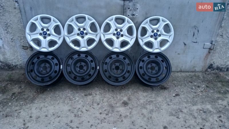 Внедорожник / Кроссовер Ford Escape 2016 в Кременчуге