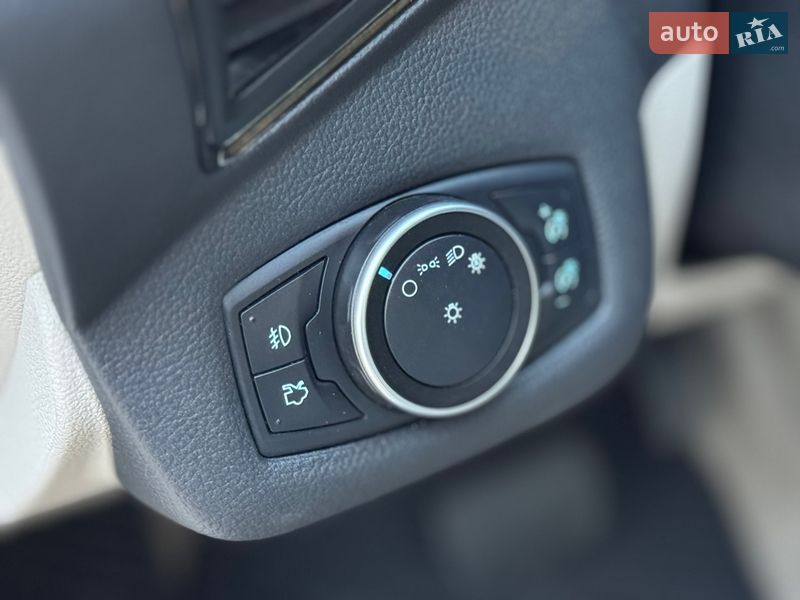 Позашляховик / Кросовер Ford Escape 2016 в Вінниці