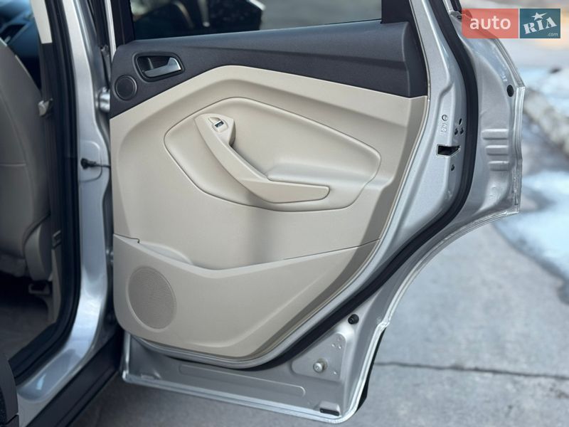 Позашляховик / Кросовер Ford Escape 2016 в Вінниці