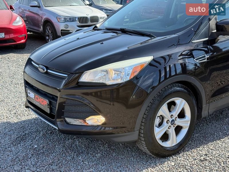 Внедорожник / Кроссовер Ford Escape 2012 в Стрые