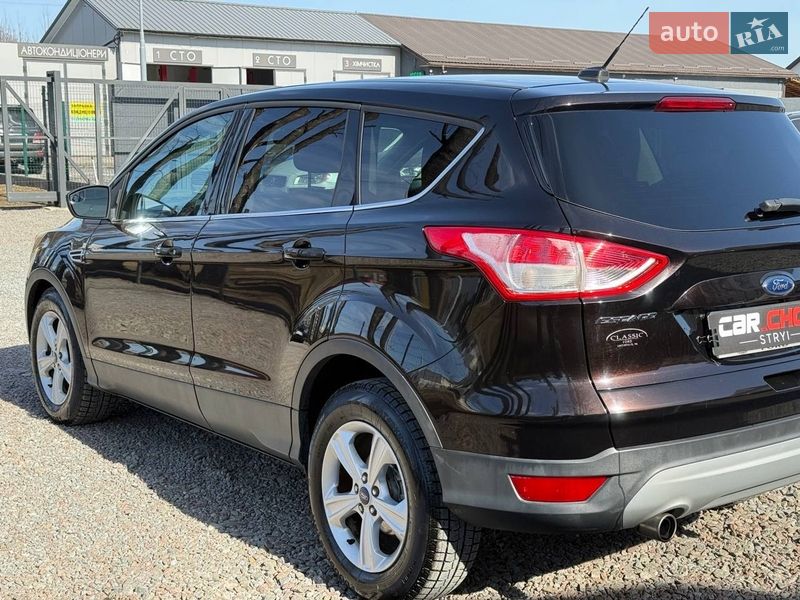 Внедорожник / Кроссовер Ford Escape 2012 в Стрые