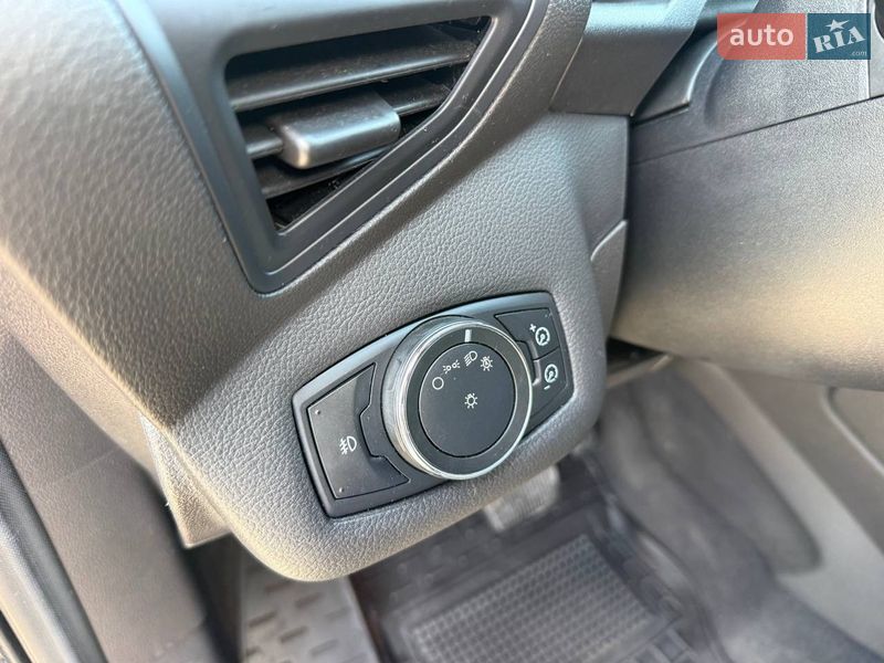 Внедорожник / Кроссовер Ford Escape 2012 в Стрые