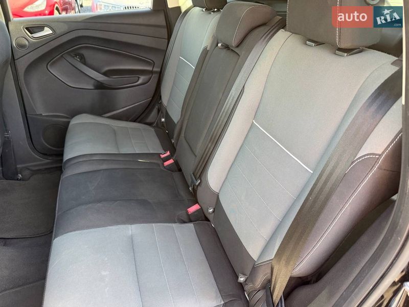 Внедорожник / Кроссовер Ford Escape 2012 в Стрые