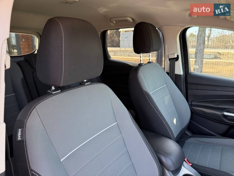 Внедорожник / Кроссовер Ford Escape 2012 в Стрые