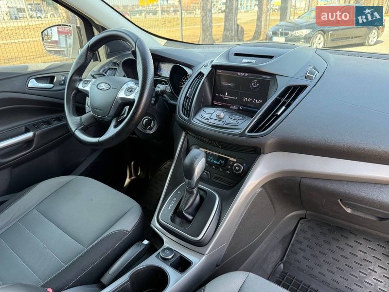 Внедорожник / Кроссовер Ford Escape 2012 в Стрые