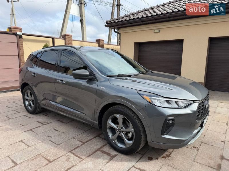 Внедорожник / Кроссовер Ford Escape 2023 в Днепре