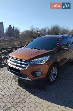 Внедорожник / Кроссовер Ford Escape 2017 в Ивано-Франковске