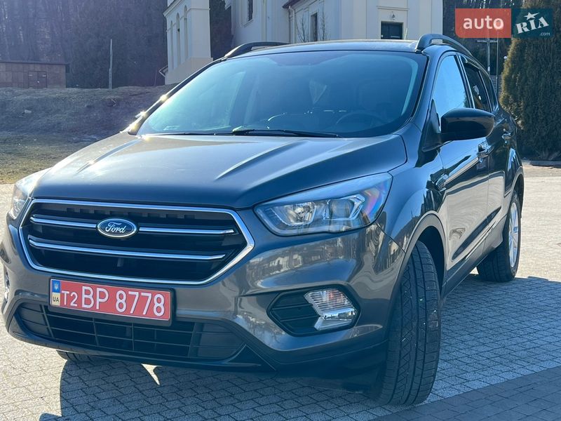 Внедорожник / Кроссовер Ford Escape 2018 в Львове