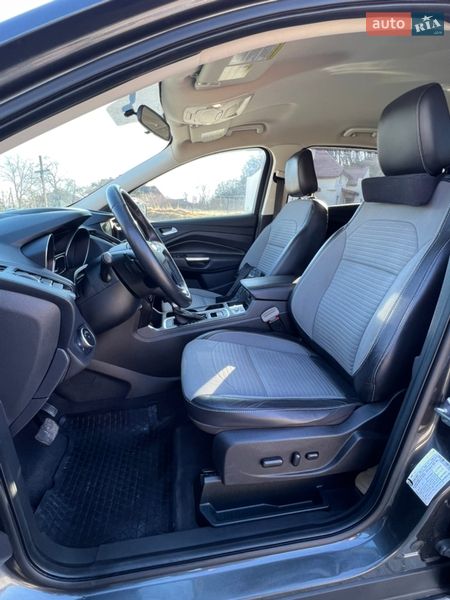 Внедорожник / Кроссовер Ford Escape 2018 в Львове