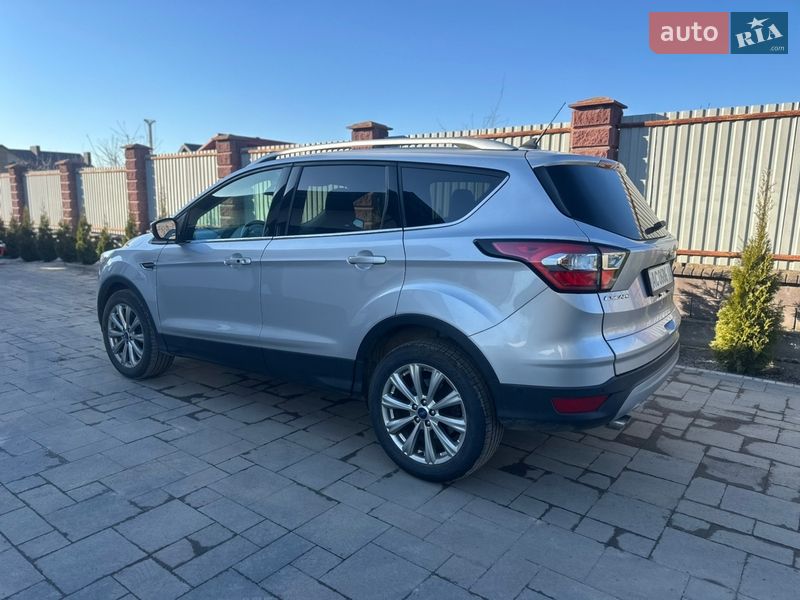 Позашляховик / Кросовер Ford Escape 2018 в Луцьку
