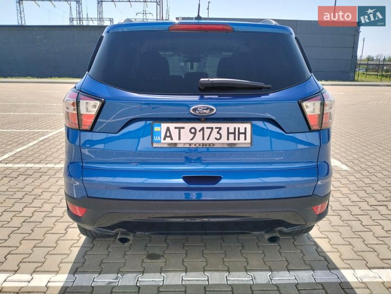 Позашляховик / Кросовер Ford Escape 2016 в Івано-Франківську