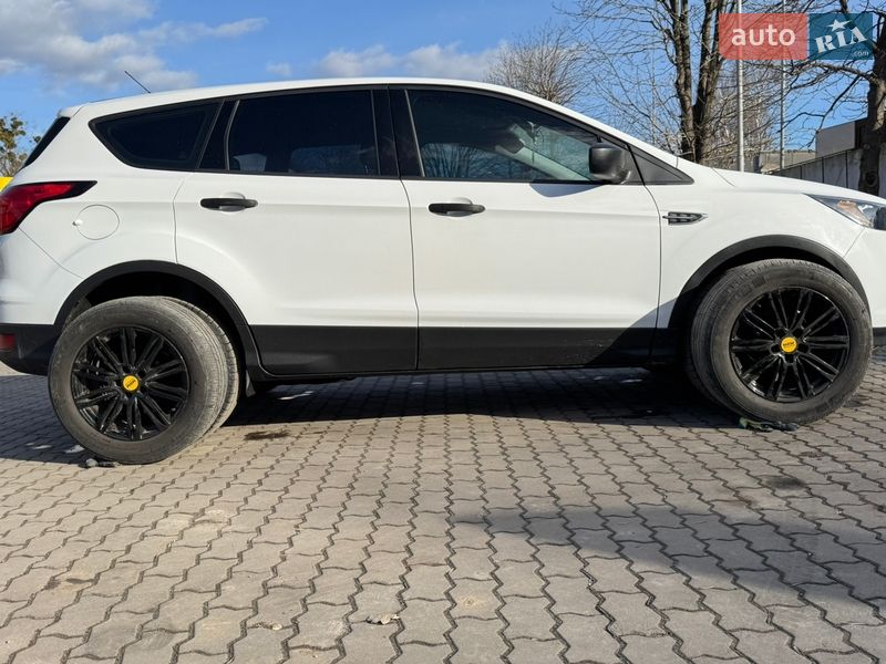 Внедорожник / Кроссовер Ford Escape 2019 в Ровно