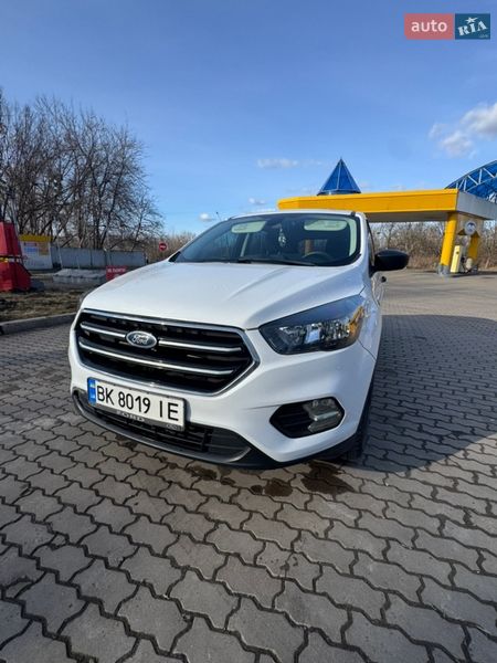 Внедорожник / Кроссовер Ford Escape 2019 в Ровно