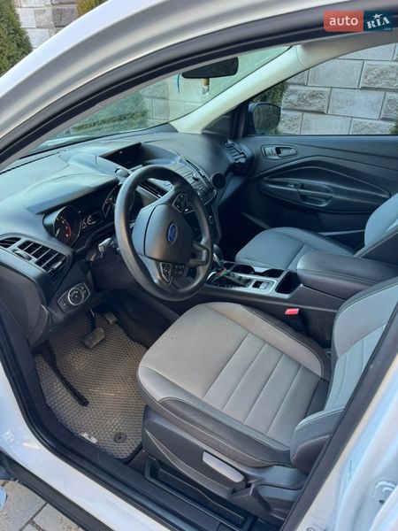 Внедорожник / Кроссовер Ford Escape 2019 в Ровно