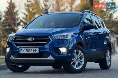 Внедорожник / Кроссовер Ford Escape 2016 в Сарнах