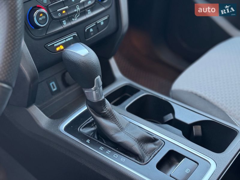 Внедорожник / Кроссовер Ford Escape 2016 в Сарнах