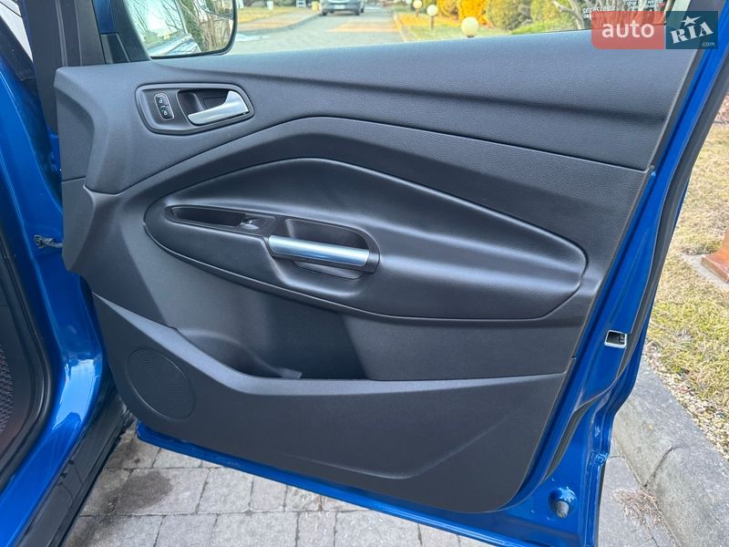 Внедорожник / Кроссовер Ford Escape 2016 в Сарнах