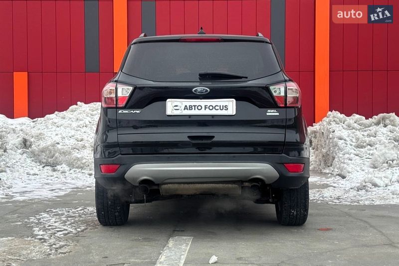 Внедорожник / Кроссовер Ford Escape 2017 в Киеве
