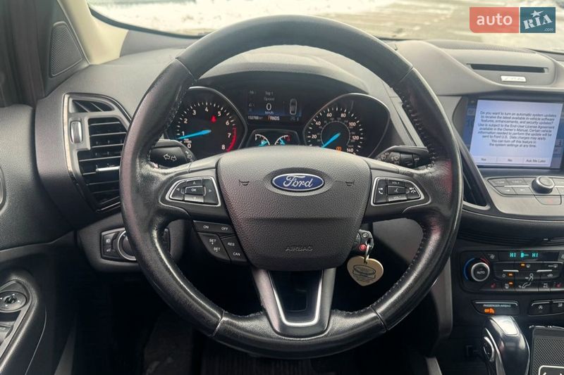 Внедорожник / Кроссовер Ford Escape 2017 в Киеве