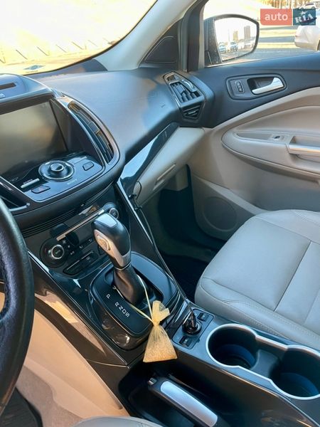 Внедорожник / Кроссовер Ford Escape 2014 в Киеве