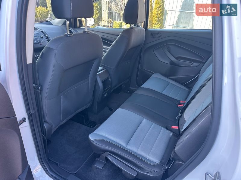 Внедорожник / Кроссовер Ford Escape 2017 в Сумах