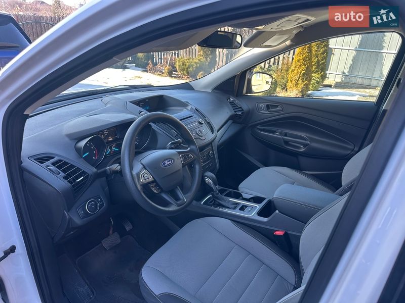 Внедорожник / Кроссовер Ford Escape 2017 в Сумах