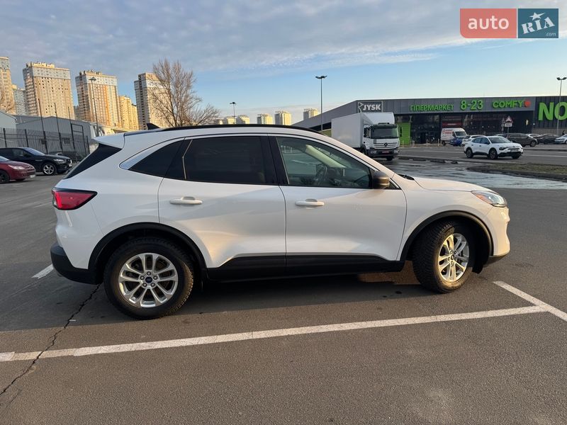 Внедорожник / Кроссовер Ford Escape 2022 в Киеве