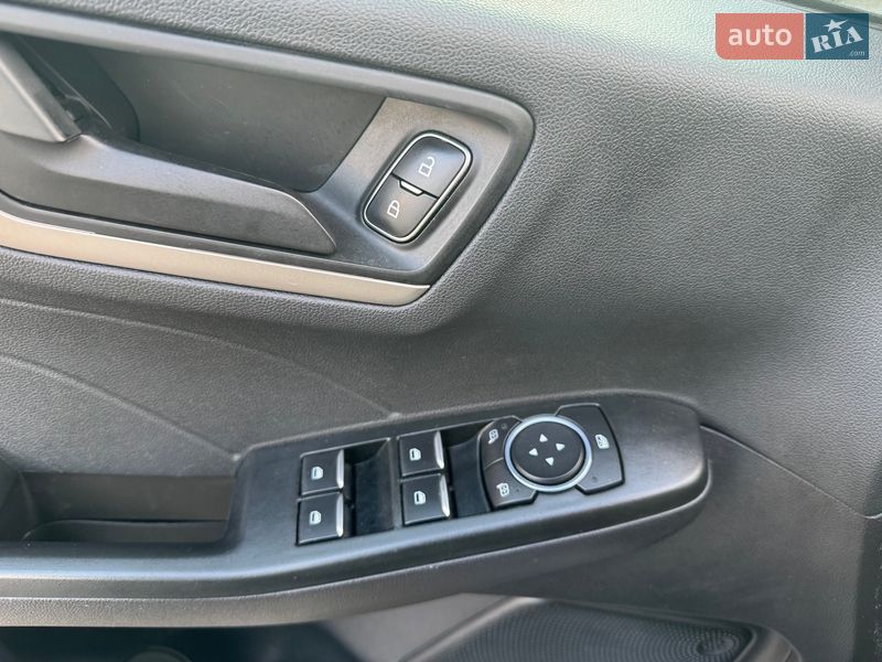 Внедорожник / Кроссовер Ford Escape 2022 в Киеве