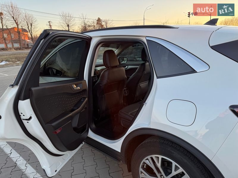 Внедорожник / Кроссовер Ford Escape 2019 в Вышгороде