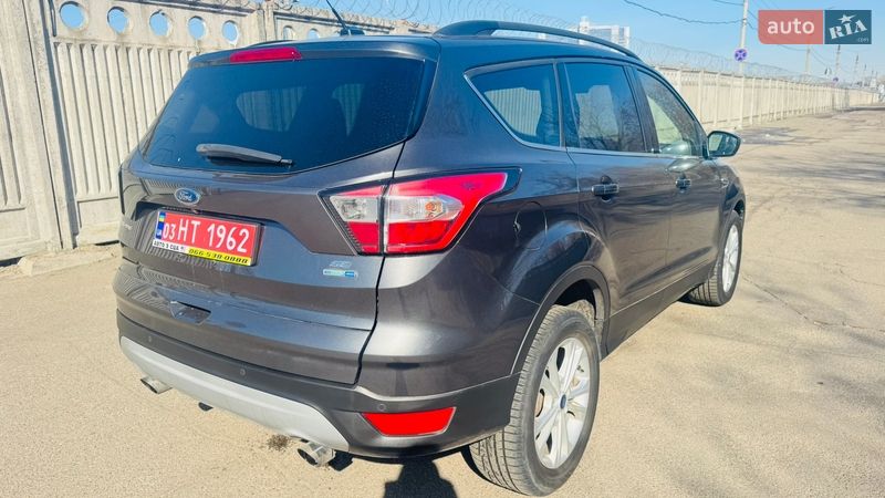 Внедорожник / Кроссовер Ford Escape 2018 в Киеве