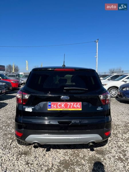 Внедорожник / Кроссовер Ford Escape 2017 в Львове