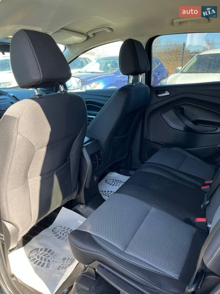 Внедорожник / Кроссовер Ford Escape 2017 в Львове