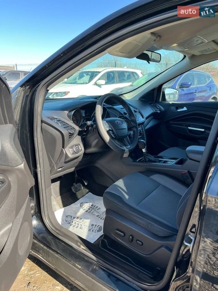 Внедорожник / Кроссовер Ford Escape 2017 в Львове