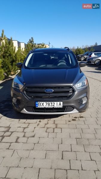 Внедорожник / Кроссовер Ford Escape 2016 в Хмельницком