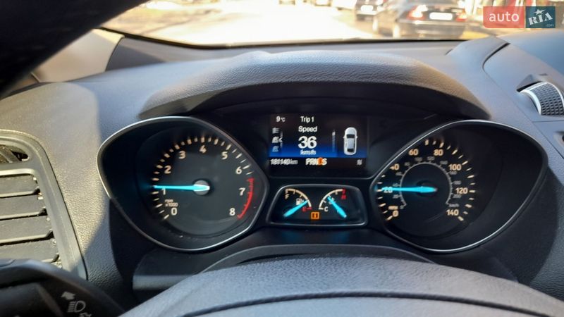 Внедорожник / Кроссовер Ford Escape 2016 в Хмельницком