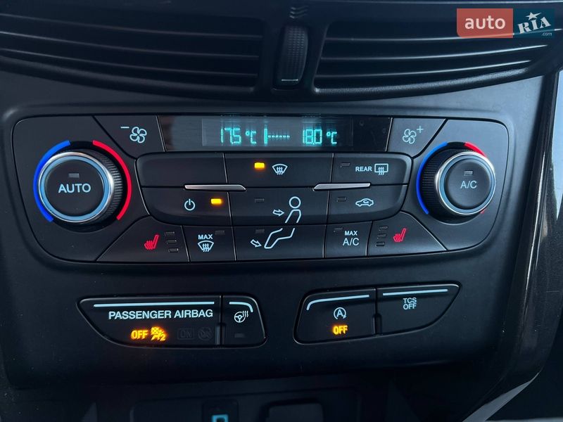 Позашляховик / Кросовер Ford Escape 2017 в Стрию