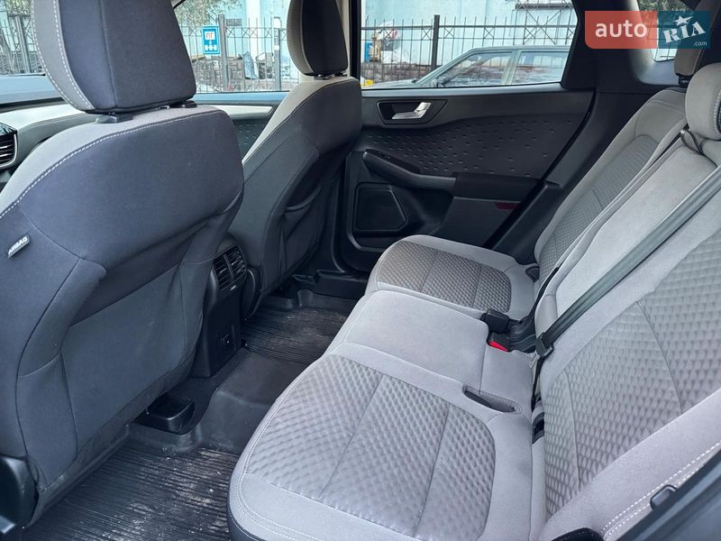 Внедорожник / Кроссовер Ford Escape 2019 в Киеве