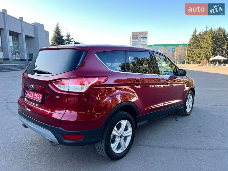 Позашляховик / Кросовер Ford Escape 2015 в Рівному