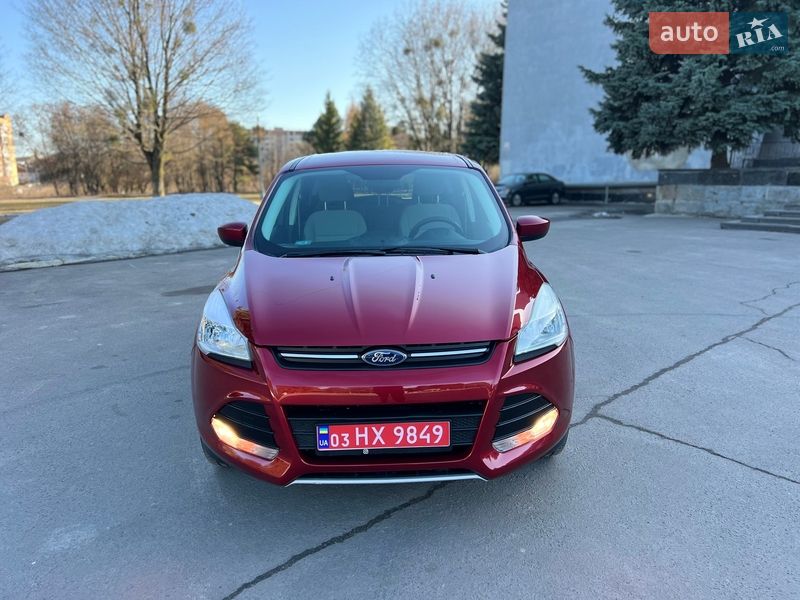 Позашляховик / Кросовер Ford Escape 2015 в Рівному