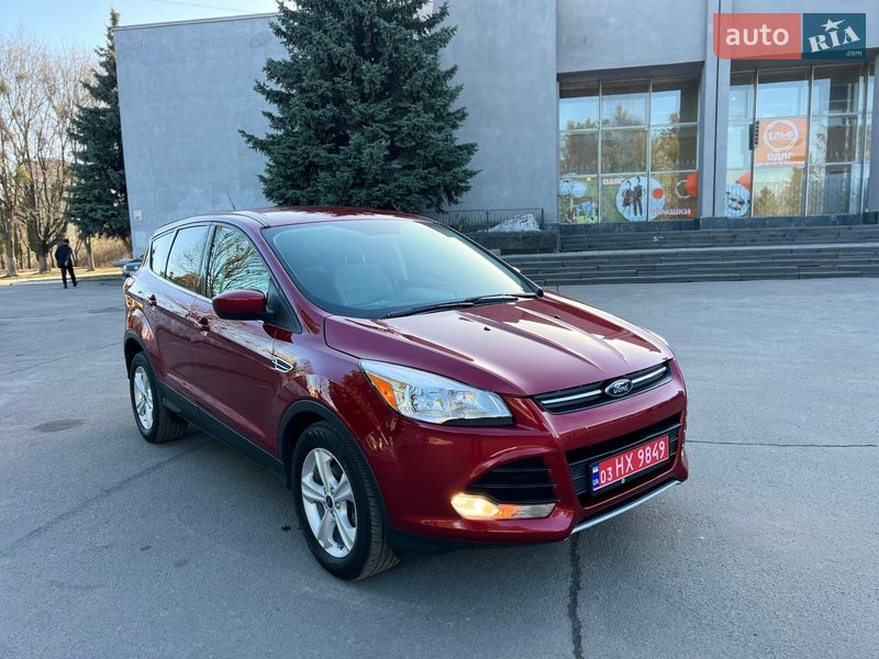 Позашляховик / Кросовер Ford Escape 2015 в Рівному