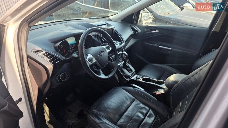 Внедорожник / Кроссовер Ford Escape 2016 в Ивано-Франковске