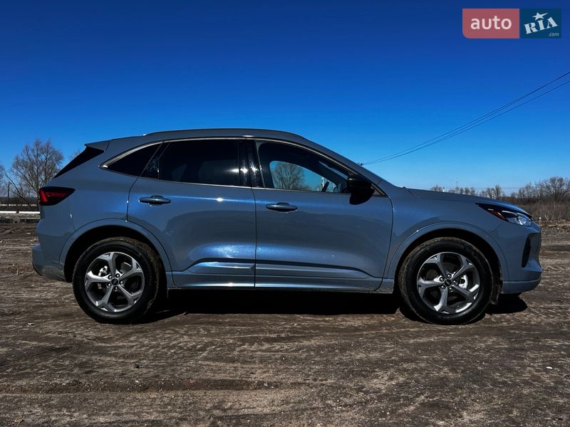Позашляховик / Кросовер Ford Escape 2023 в Броварах