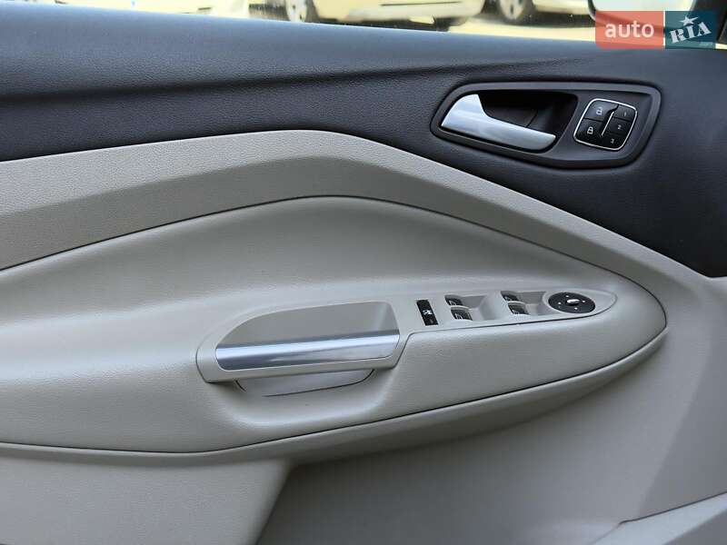 Внедорожник / Кроссовер Ford Escape 2014 в Львове