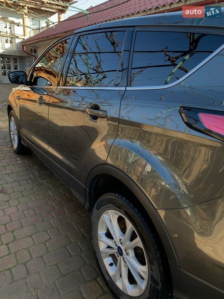 Внедорожник / Кроссовер Ford Escape 2017 в Виноградове