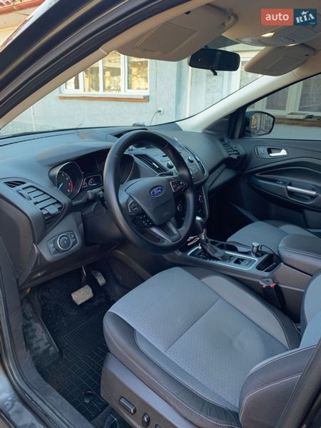 Внедорожник / Кроссовер Ford Escape 2017 в Виноградове