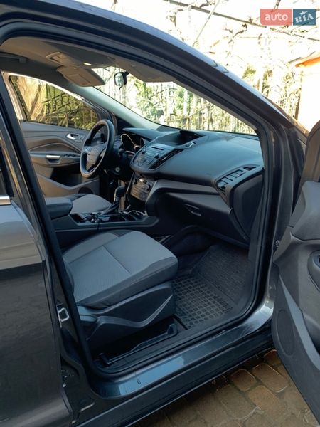 Внедорожник / Кроссовер Ford Escape 2017 в Виноградове