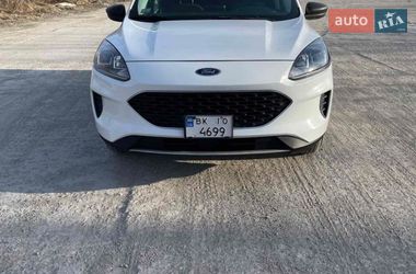 Позашляховик / Кросовер Ford Escape 2022 в Рівному